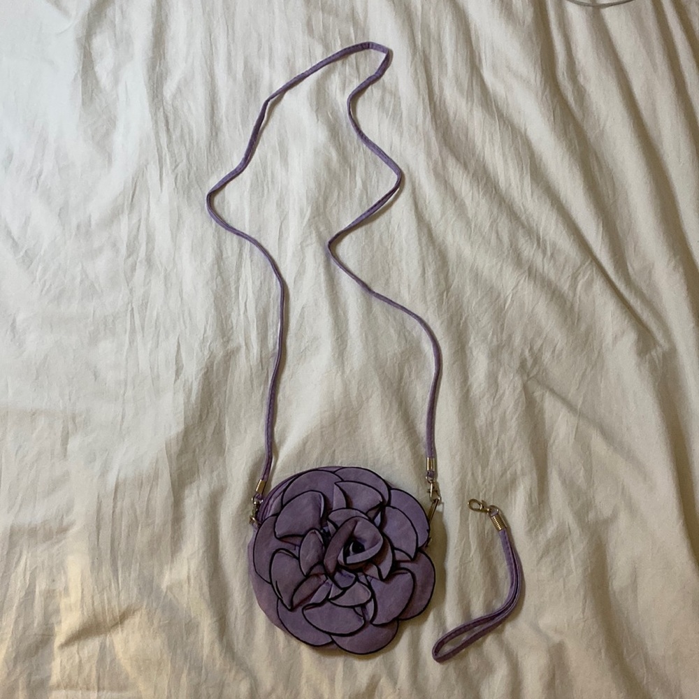 Cute purple flower bag! Fits phone